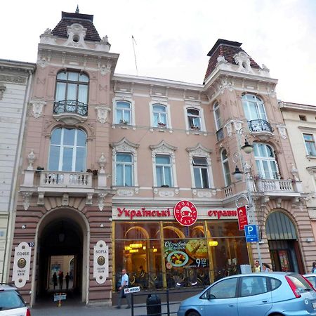 Exclusive Apartment On Shevchenko Avenue 10 Lviv Exterior photo