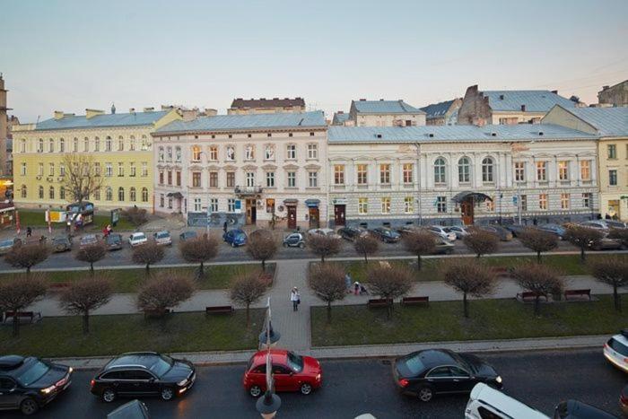 Exclusive Apartment On Shevchenko Avenue 10 Lviv Exterior photo